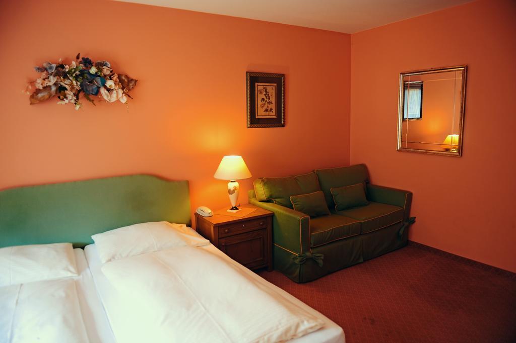 Hotel Kienberger Hof 普夫龙滕 外观 照片
